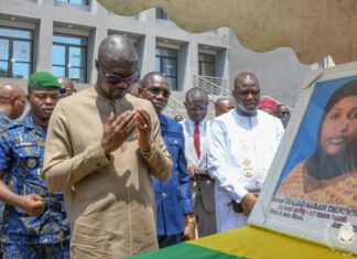 𝐂𝐨𝐮𝐫 𝐝’𝐚𝐩𝐩𝐞𝐥 𝐝𝐞 𝐂𝐨𝐧𝐚𝐤𝐫𝐲 : 𝐥𝐚 𝐟𝐚𝐦𝐢𝐥𝐥𝐞 𝐣𝐮𝐝𝐢𝐜𝐢𝐚𝐢𝐫𝐞 𝐫𝐞𝐧𝐝 𝐡𝐨𝐦𝐦𝐚𝐠𝐞 𝐚 𝐌𝐚𝐢𝐭𝐫𝐞 𝐒𝐚𝐫𝐚𝐧 𝐃𝐢𝐨𝐮𝐦𝐞𝐬𝐬𝐲.